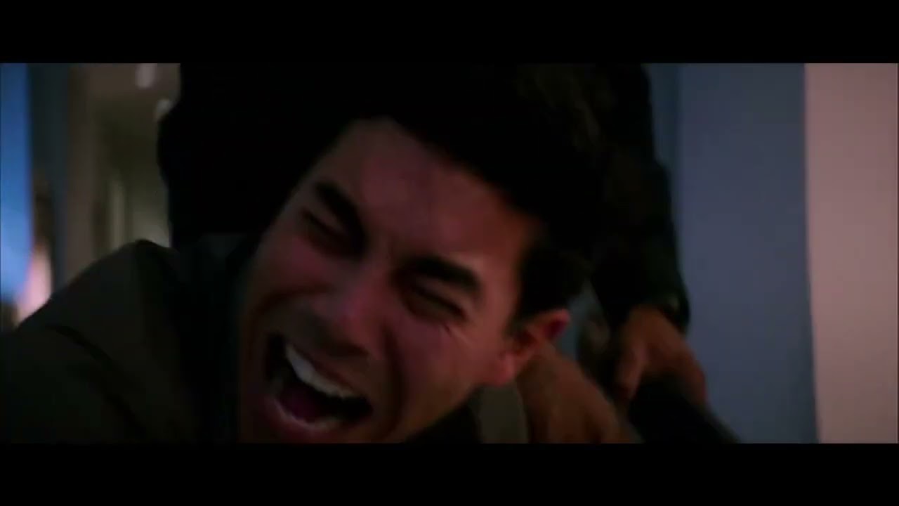 adalet 2   tecavüzcülerin kollarının kırıldığı sahne   equalizer 2