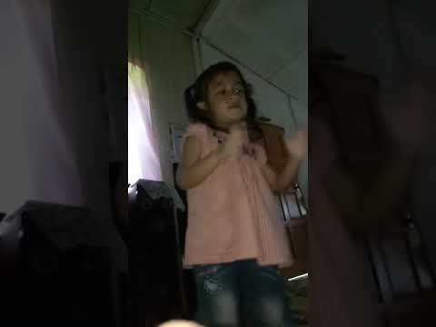Adik comel gelek
