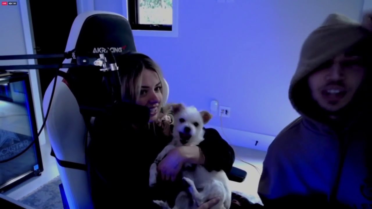 ADIN GIVES CORINNA KOPF A FOOT MASSAGE AND SUCKS HER TOES ON STREAM 🔴😲 (FREAKY) *NEW*