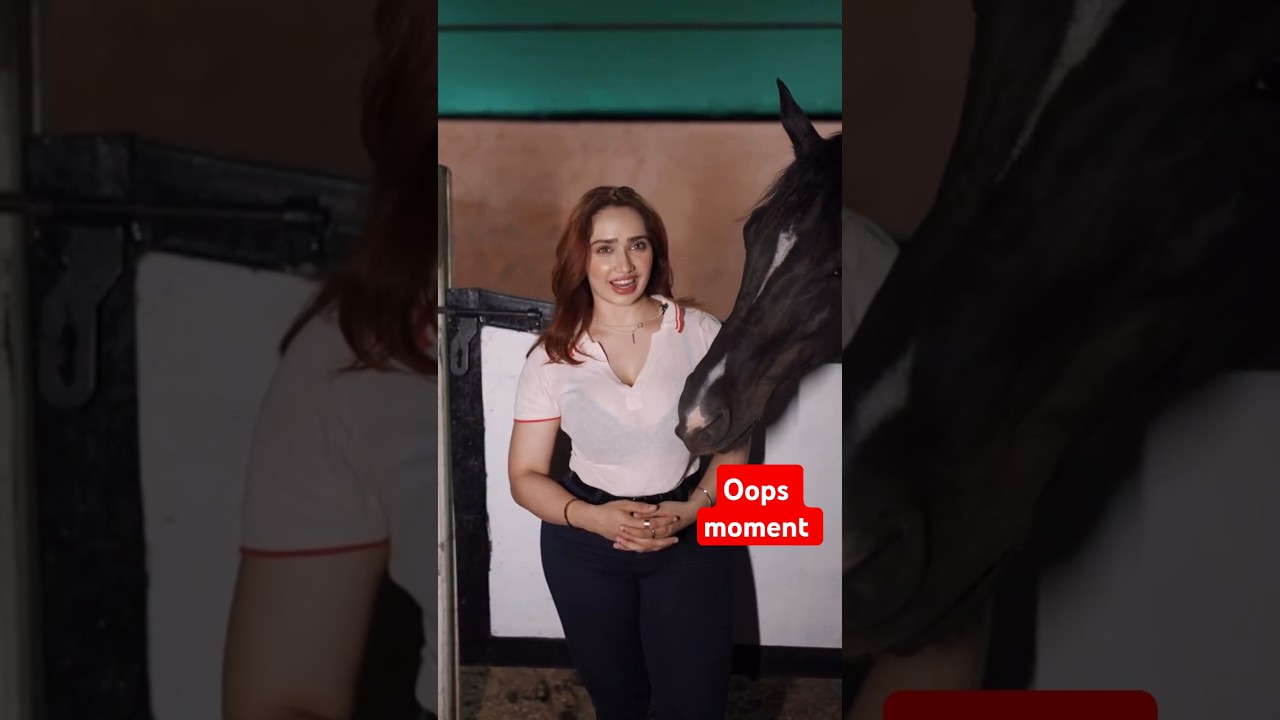 Aditi Mistry Live Oops moment reel bts
