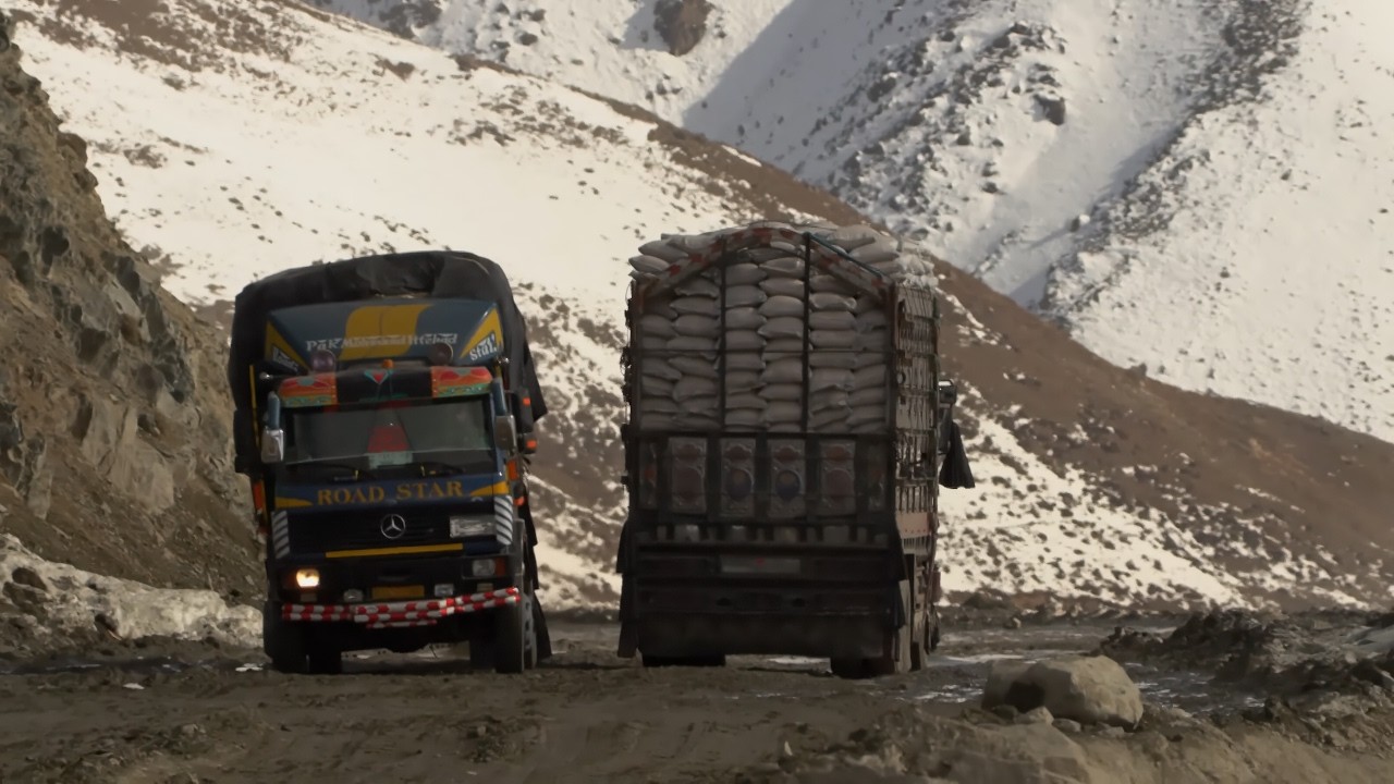 Afghanistan, Survivors of the Mountains | Deadliest Journeys