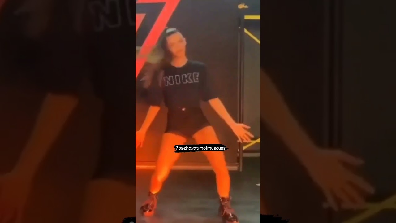 afra Saraçoğlu blackpink'in 