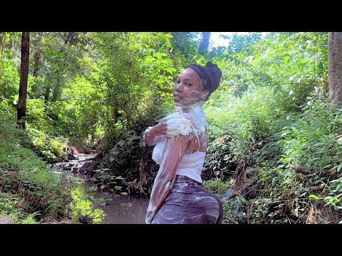 AFRICAN GIRL BATHING IN THE RIVER( 2025) RAW AND UNFILTERED #explore #village #village life#africa