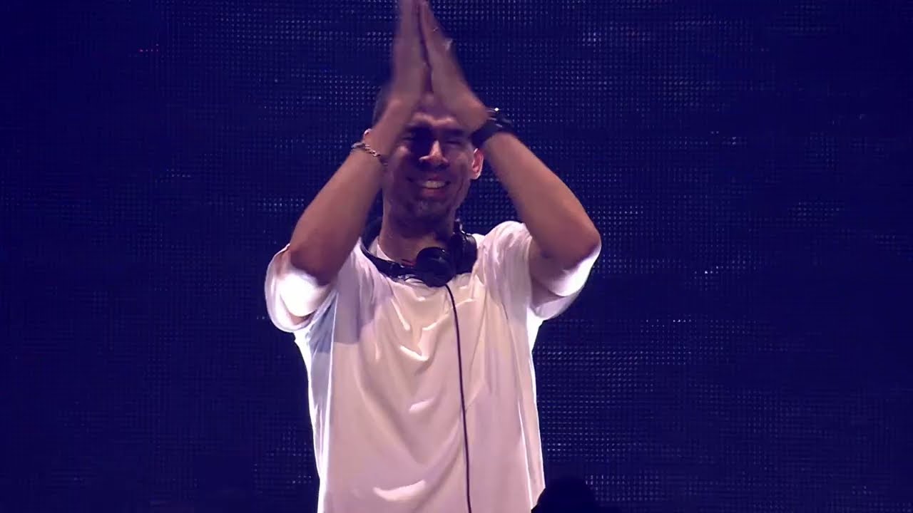 AFROJACK - Never Forget You (Live at Tomorrowland Winter)