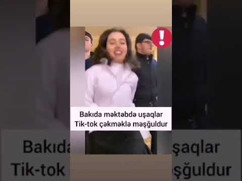 Şagirdlər məktəbdə 