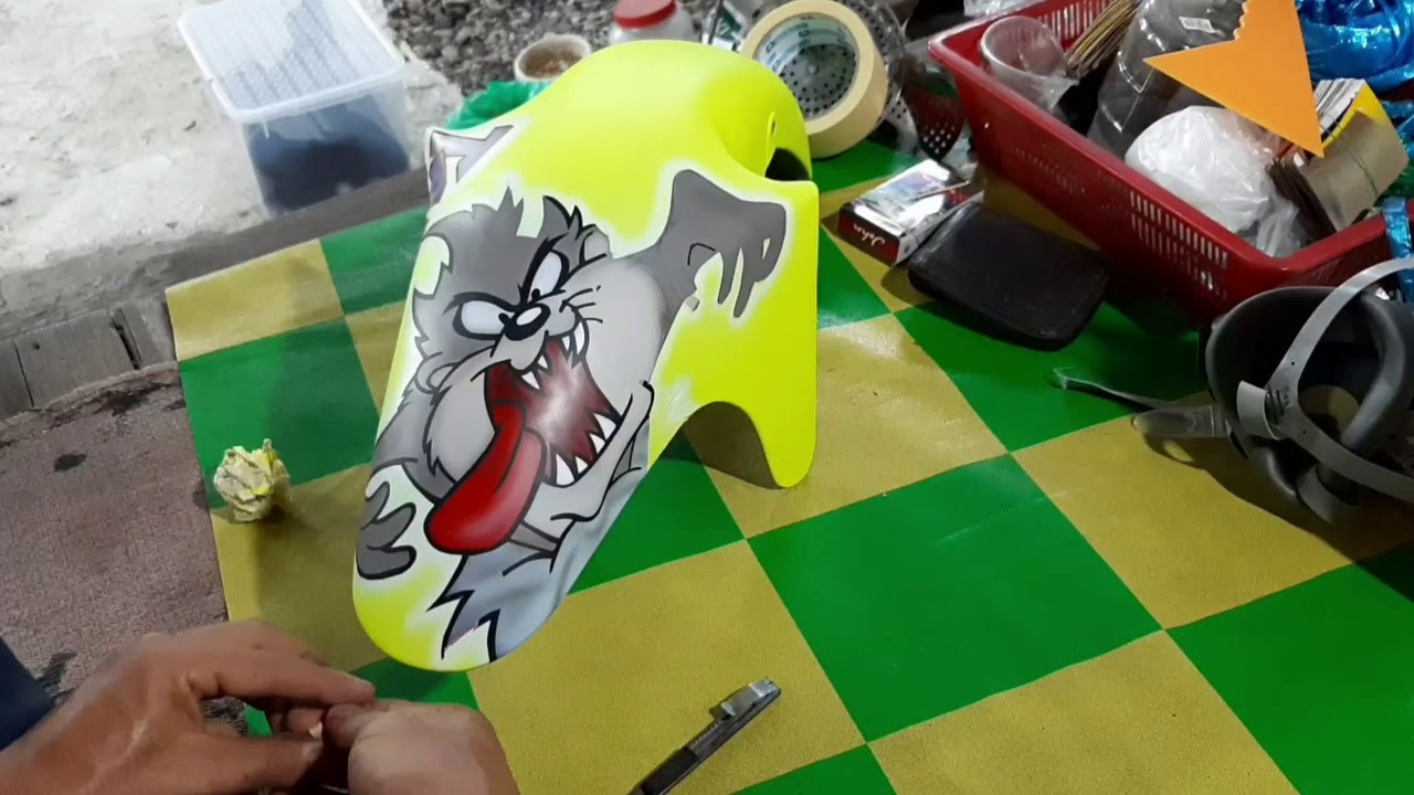 Airbrush Cartoon Tazmania / Fender Front Kawasaki Rr