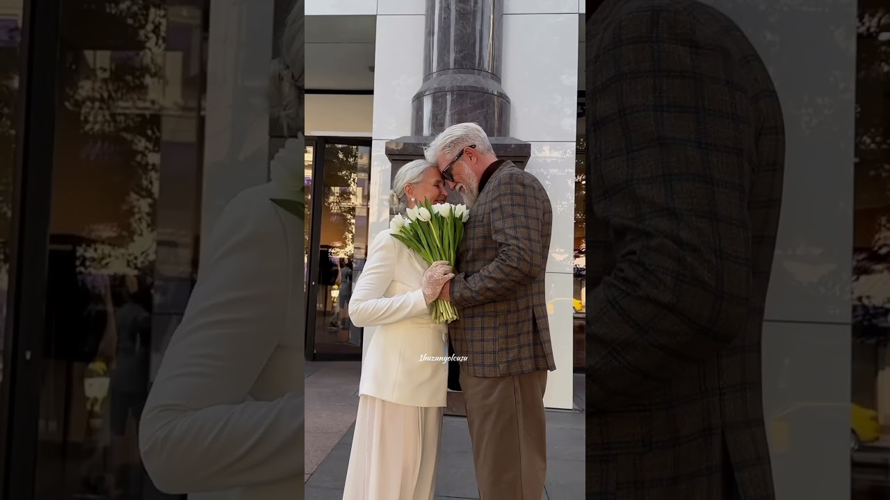 ..#aşk #sevgili #öpmek #öpüşmek #love #modaselvimabiye #modamerve #kolayyemektarifleri