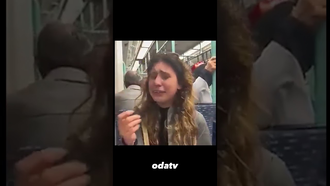 AKP bayrağı ile tramvaya binenleri görünce gözyaşlarını tutamadı #shorts