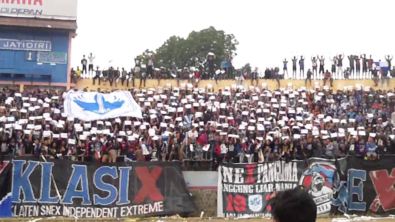 aksi Snex Mania (PSIS vs PSS)