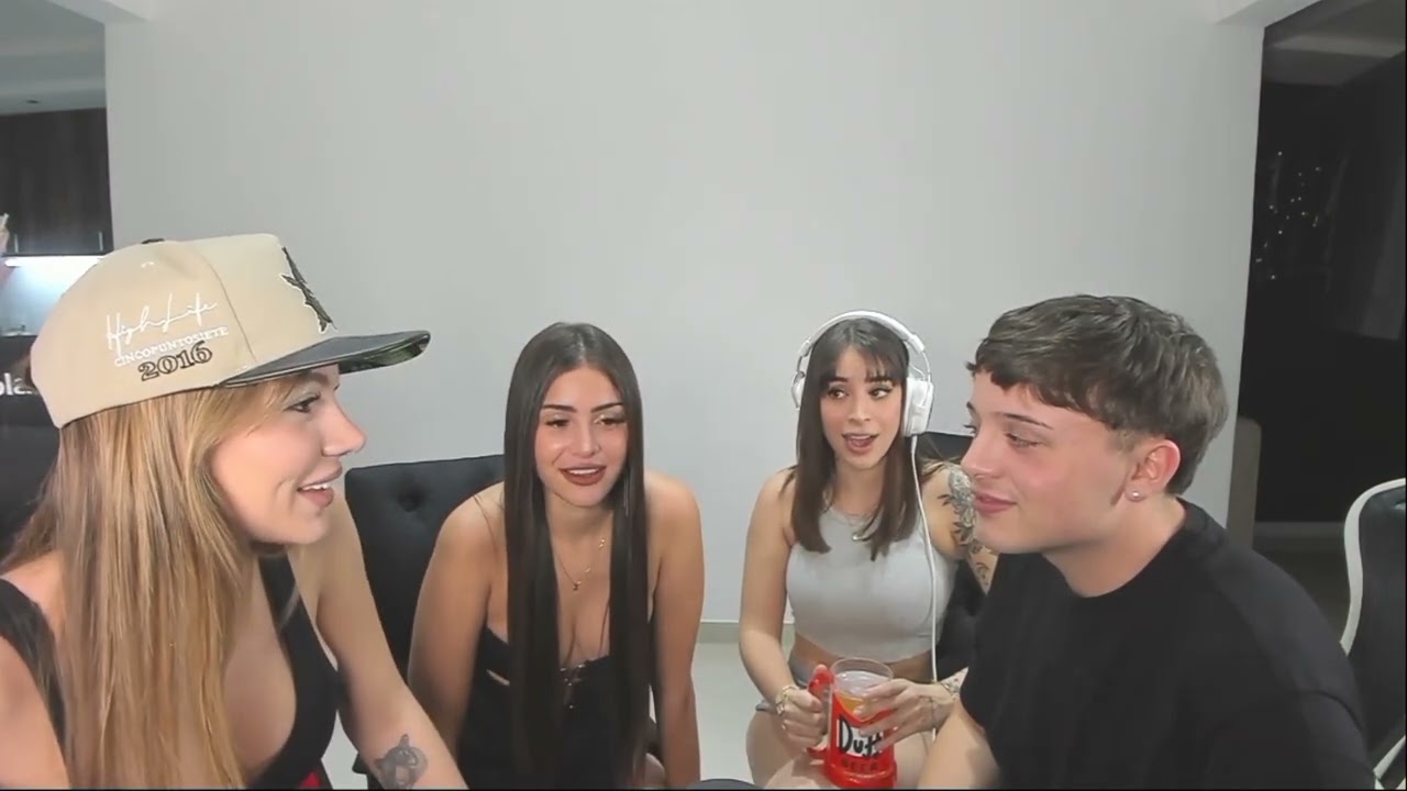 ALBEREE y SASHA le VIERON el PAQUETE  GUARI 😳