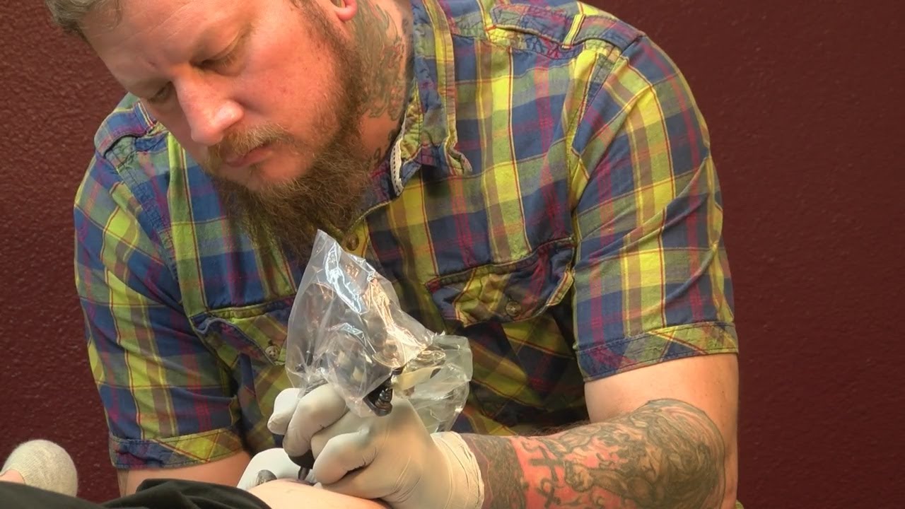 Albuquerque tattoo artist helps breast cancer survivors with healing process