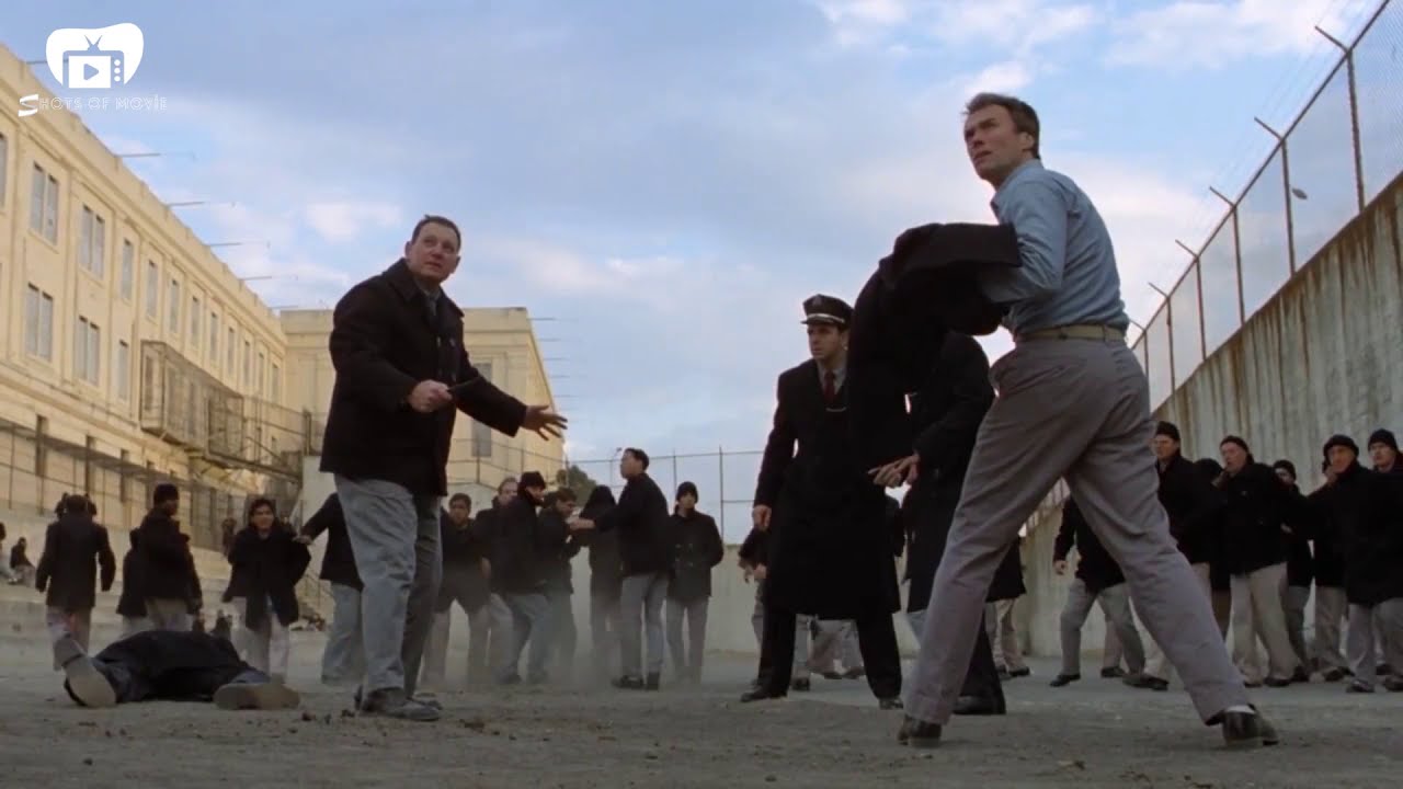 Alcatraz'dan Kaçış (1979) l Avluda Kavga Sahnesi l Türkçe Dublaj HD