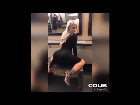 Alexa Bliss Twerking