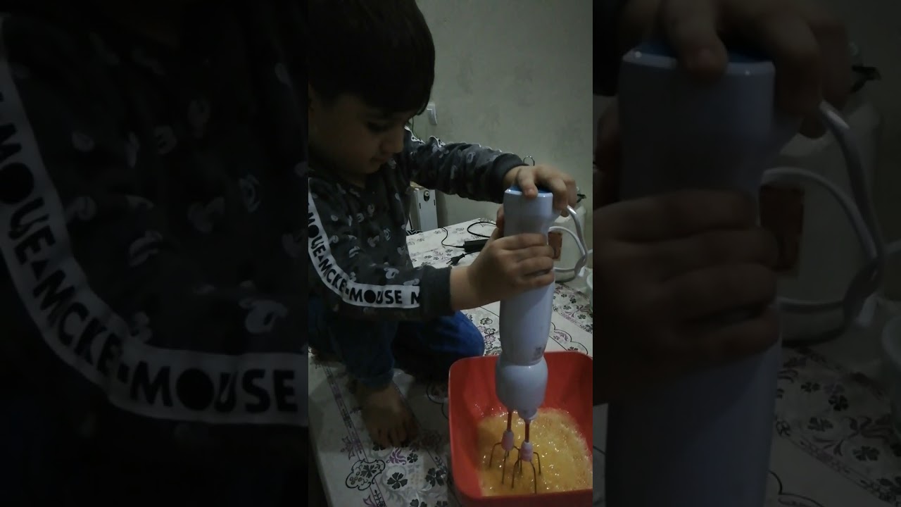 Ali pasta yapiyor