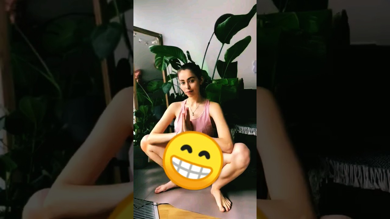 Alissa Foxy Yoga || #viral #ytshorts #shorts