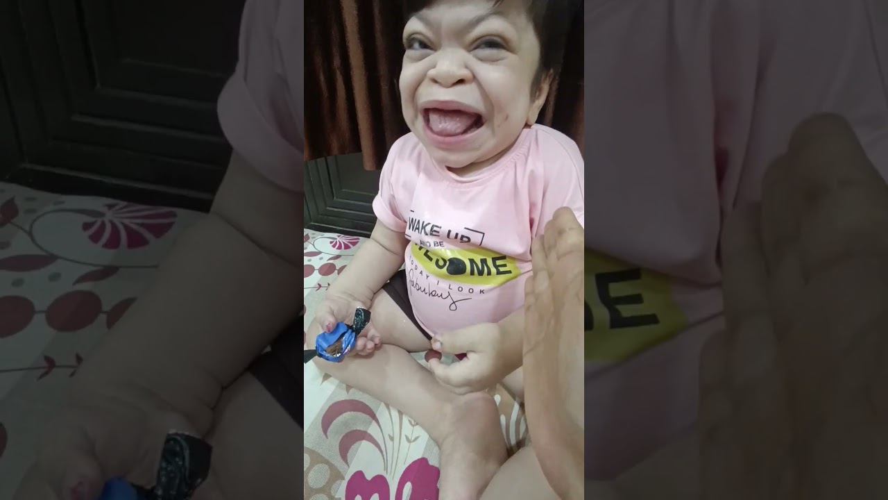 Aliza crying 😭 baby no chocolate 🍫