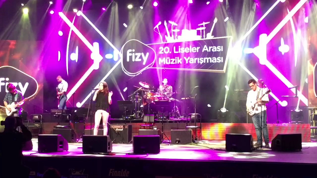 Alman Lisesi Fizy 20.Liseler arası müzik yarışması final performansı