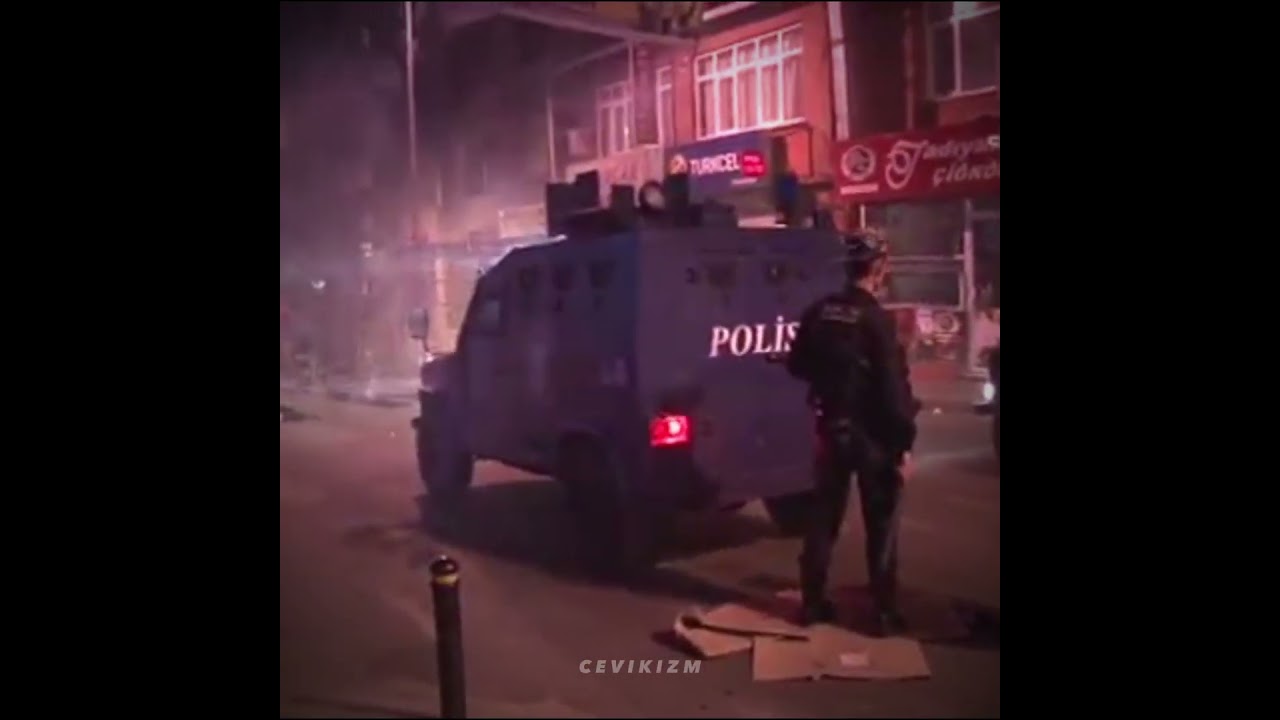 Alo Polis İmdat! (Çevik Kuvvet - Edit) #keşfet #shortsvideo #youtubeshorts #çevikkuvvet #polis #pöh