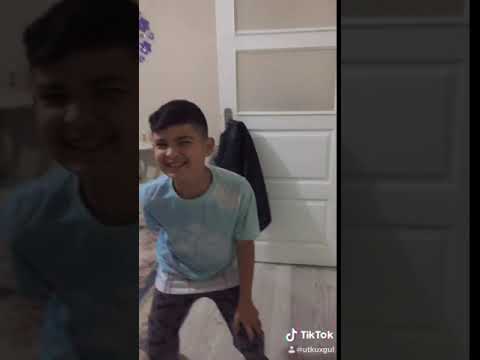 Altına sıçan velet