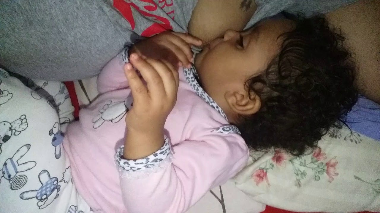 amamentando minha princesa 😍