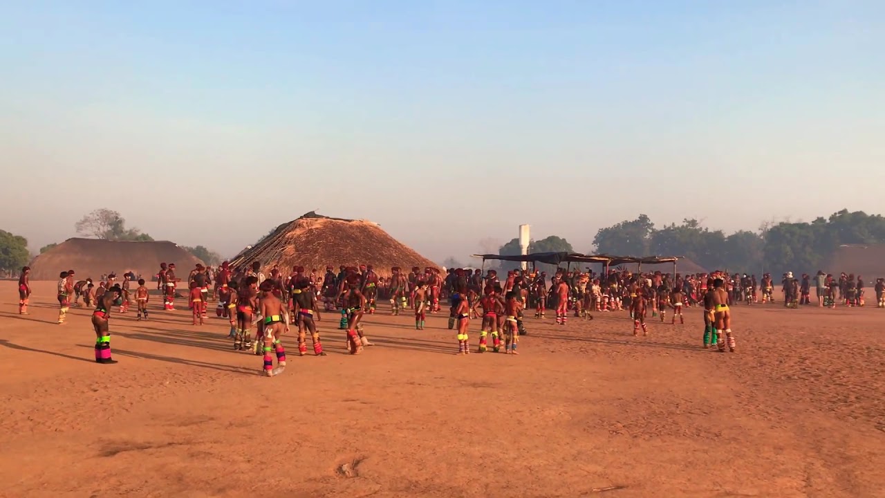 Amanhecendo na aldeia no alto xingu-MT