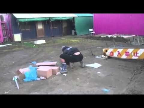 AMAZING TWERKING AT THE CIRCUS