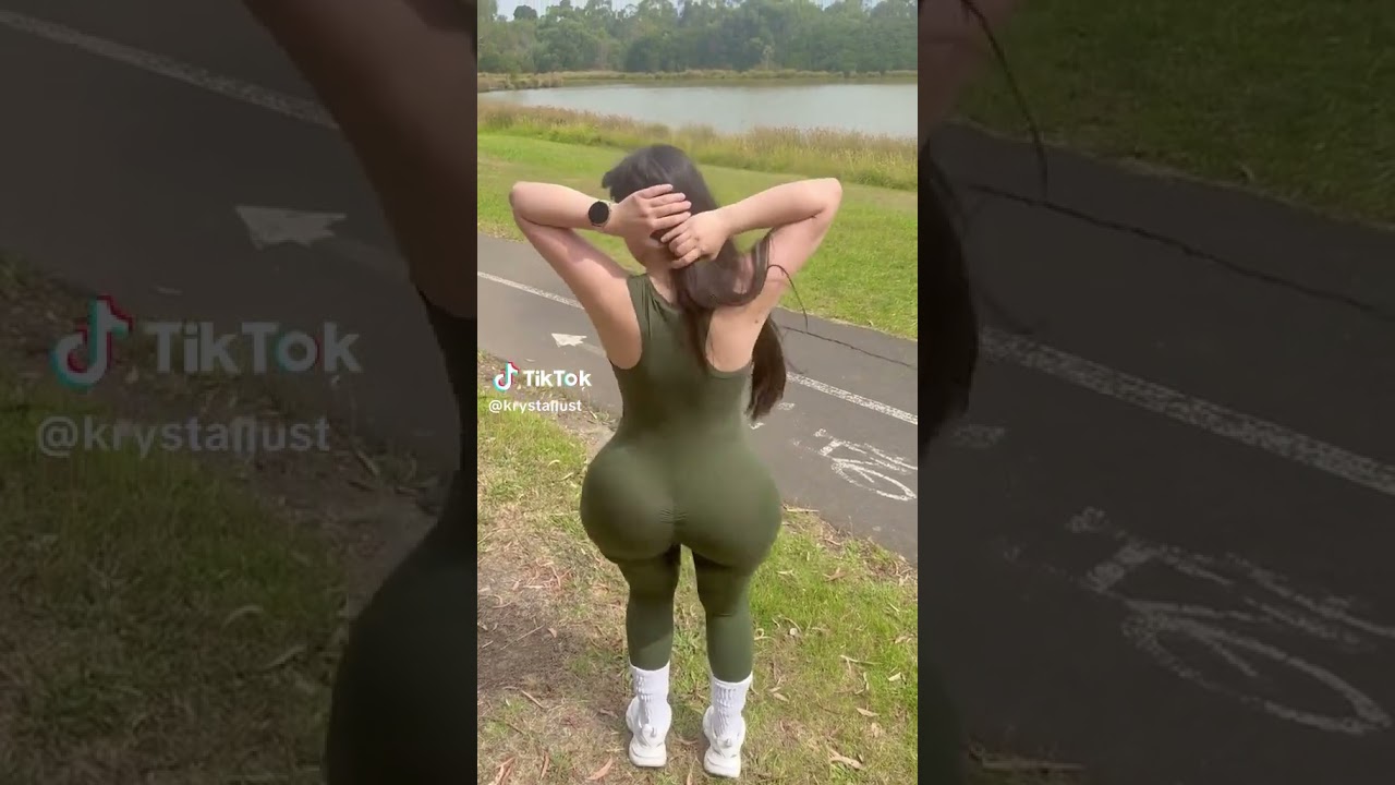 AmeliaSoCurvy Ass Clapping