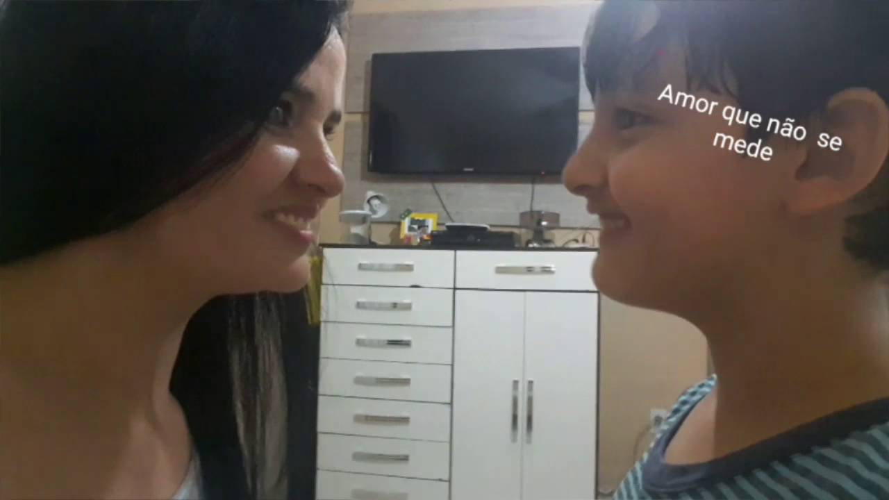 Amor de mãe  e  filho.