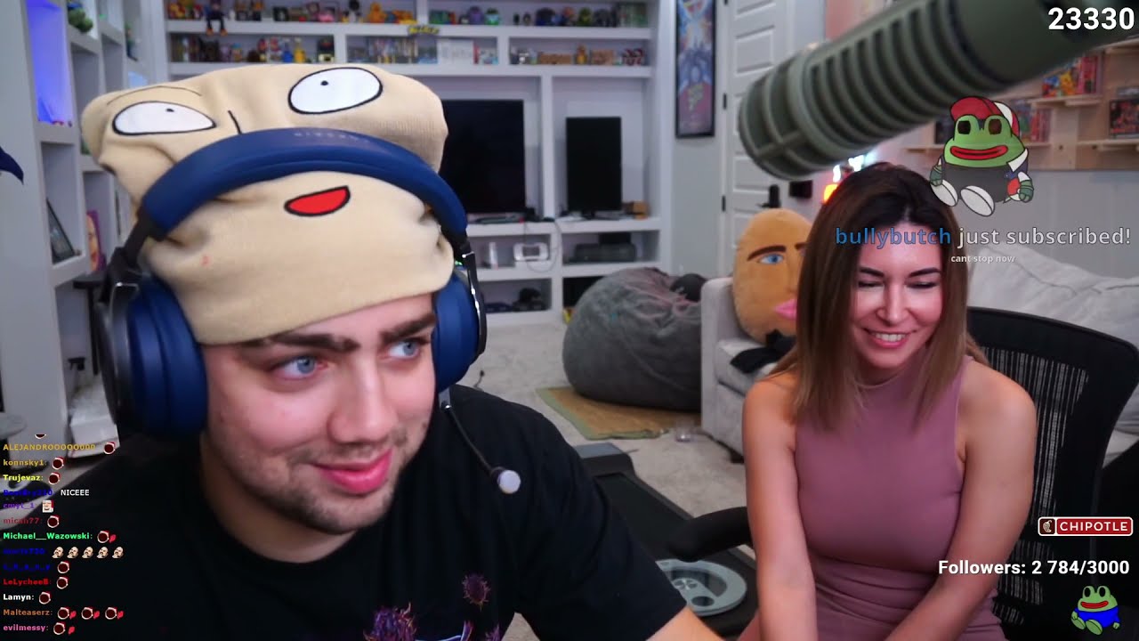 Amouranth checking out Mizkif