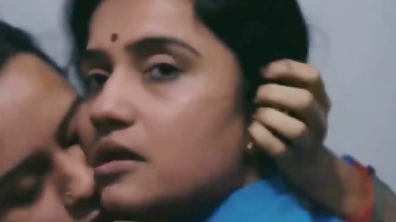 amruta subhash lesbian kiss | the booth