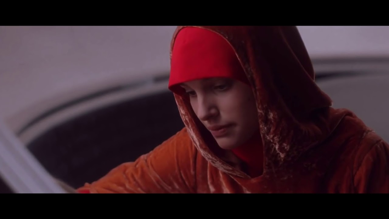 Anakin Gives Padme A Japor Snippet 1080p
