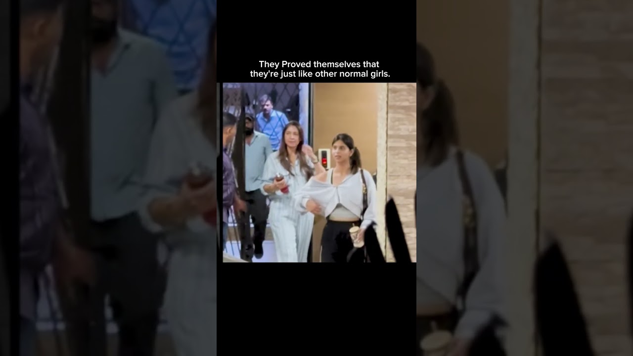 Ananya & Suhana with paparazzi #shortsfeed #trending #ananyapandey #kesari2 #suhanakhan