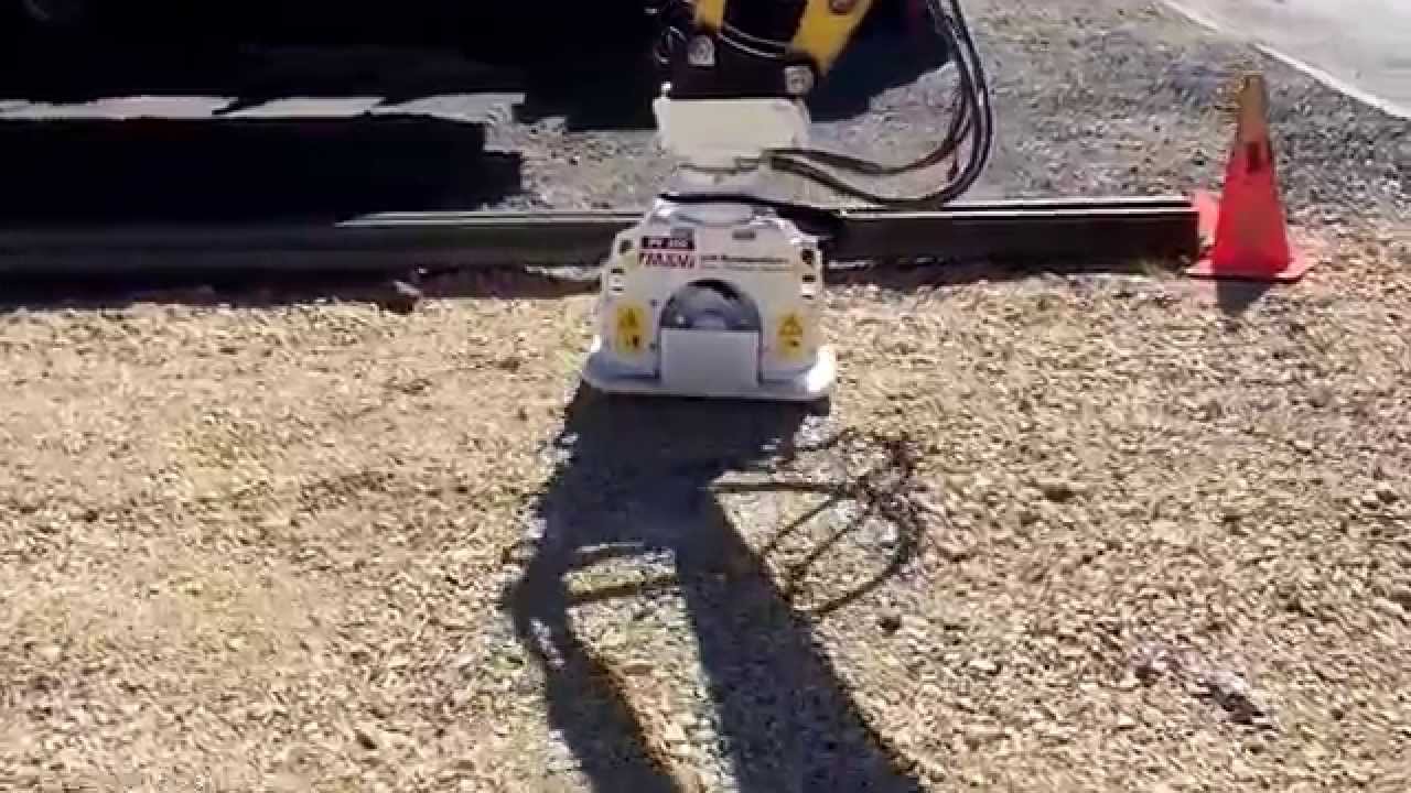 Anbauverdichter für Minibagger / Kompaktbagger von M & V  Veit Baumaschinen