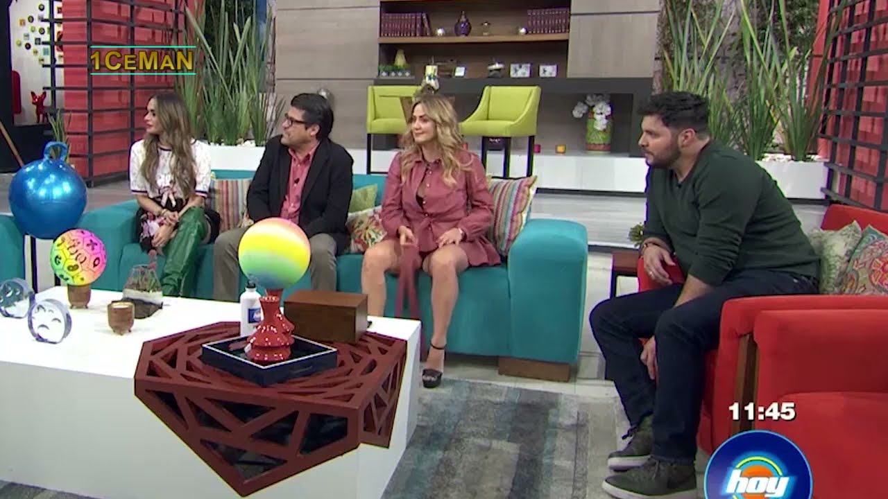 Andrea Legarreta Cojin entre piernas