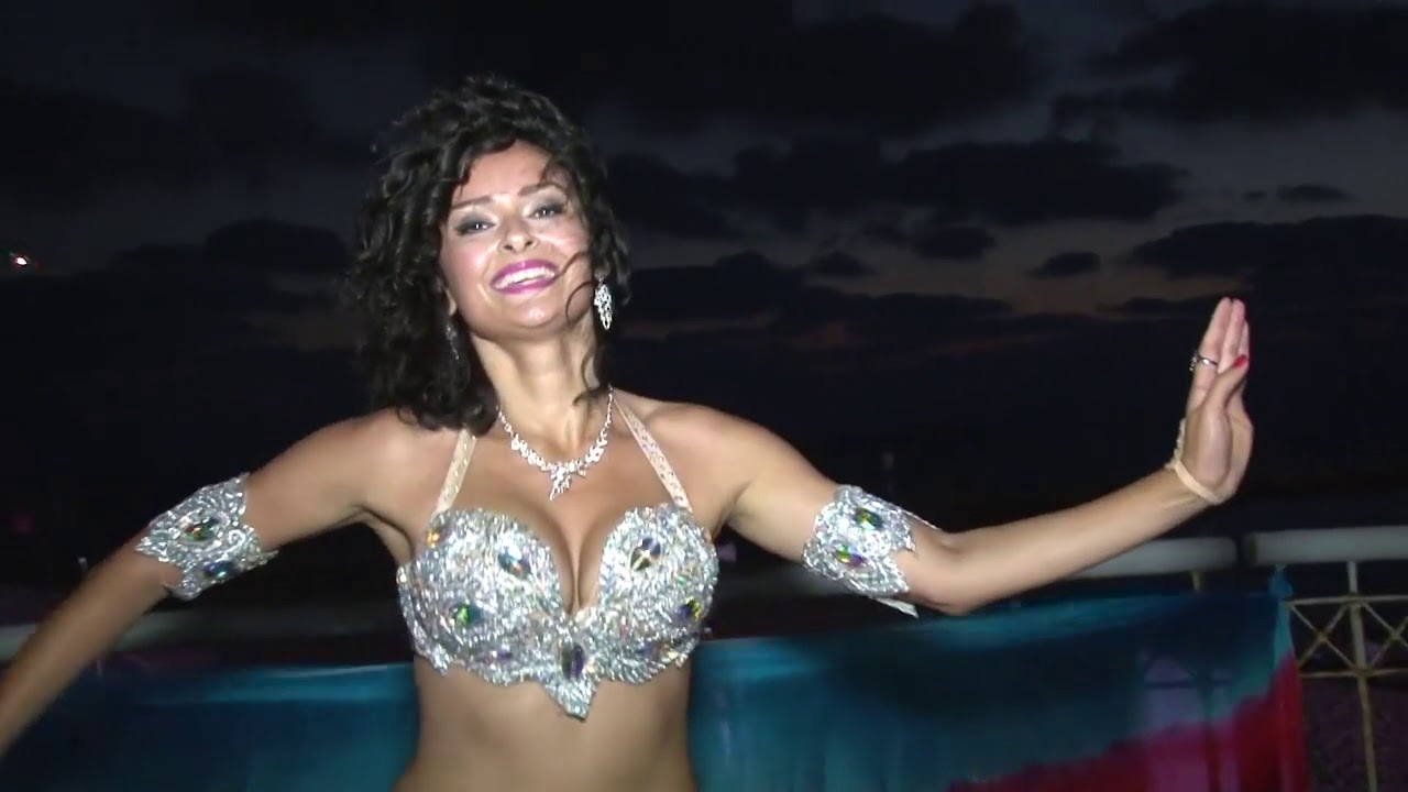 Angela Ruvinov Belly Dancer   Azerbaijan