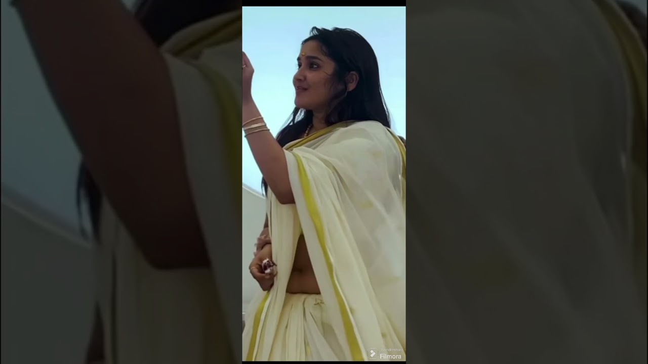 anikha navel