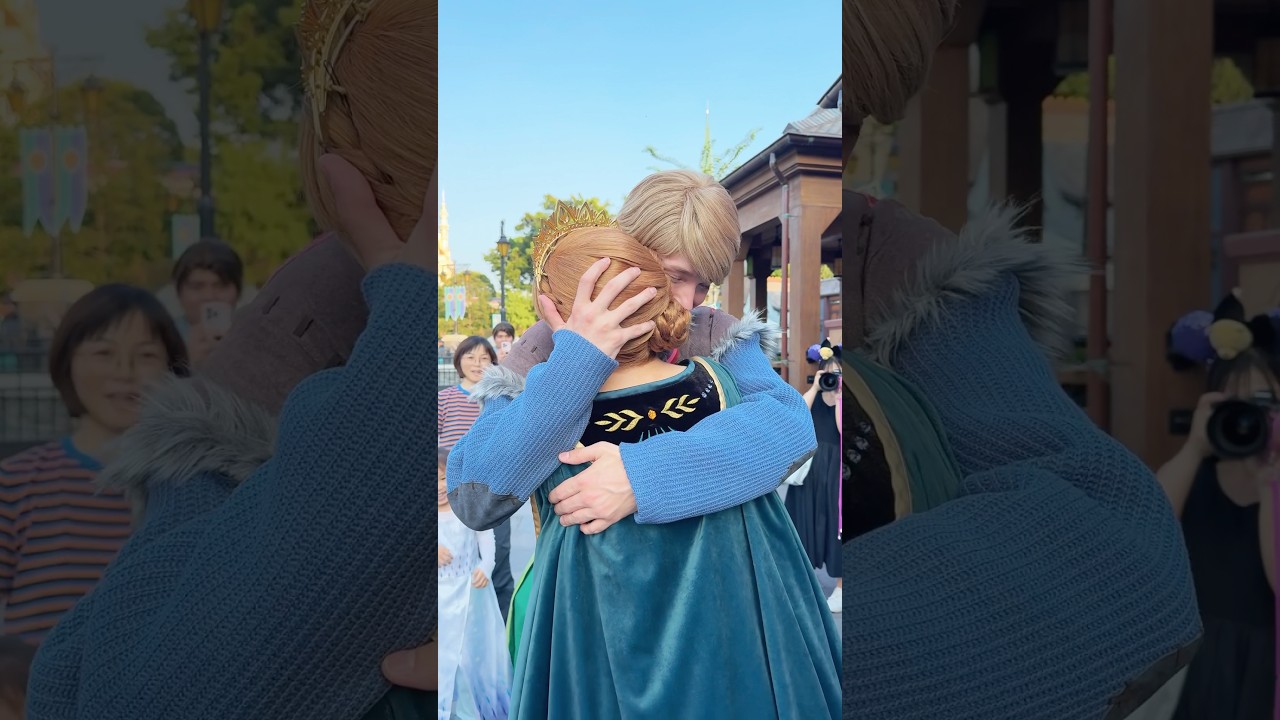 Anna trying to surprise Kristoff is the cutest thing ever #truelove #disneyland #frozen