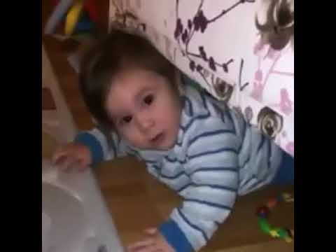Annesinin ne oldu sorusuna ananın amı Oldu diyen bebek