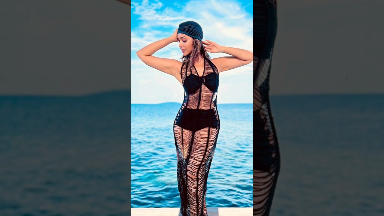 Anupriya Goenka X bikini song #besharamrang #anupriagoenka #trendingshorts #love