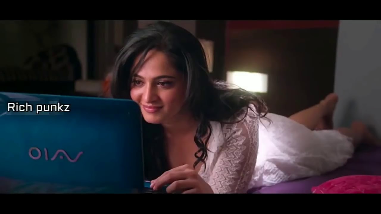 Anushka Shetty nipple showing slow motion