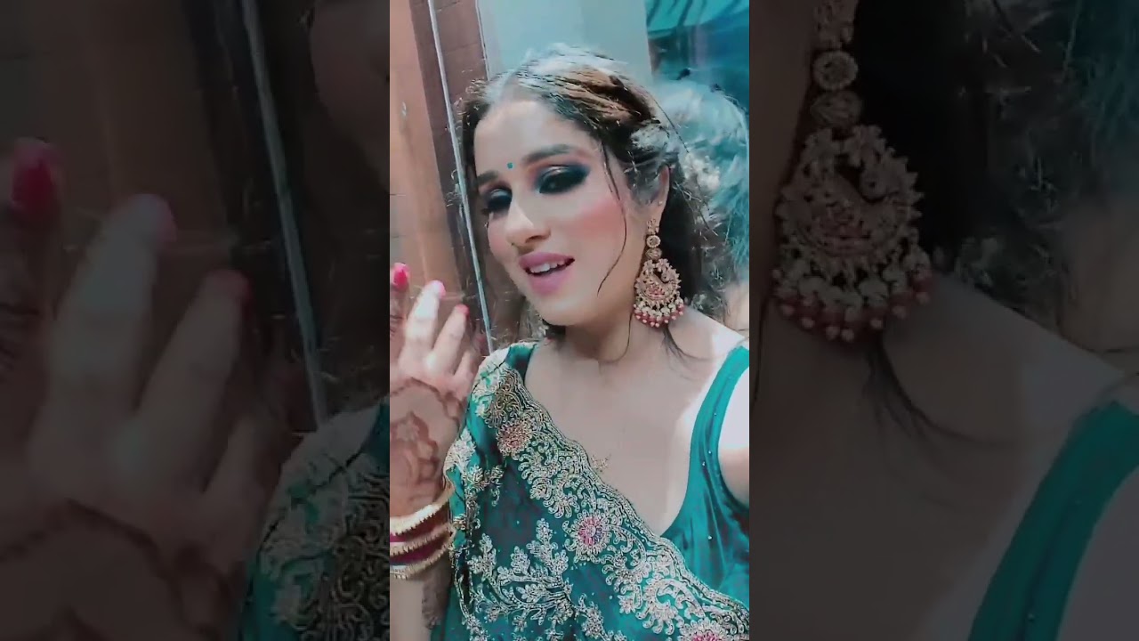 Anveshi Jain hot live video and live on instagram Video.