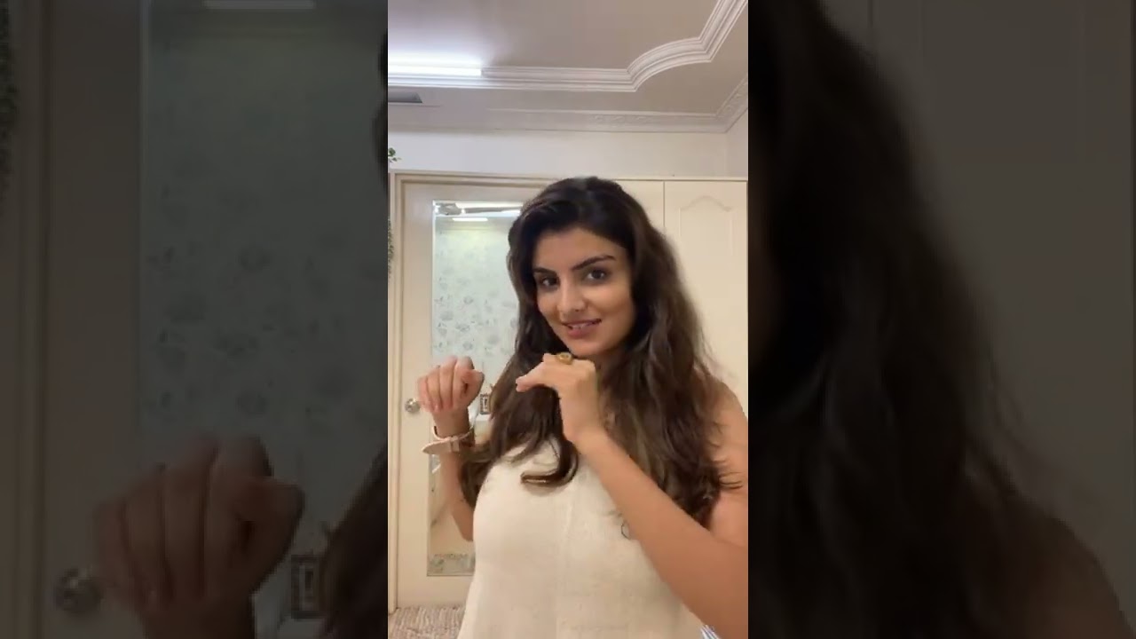 Anveshi Jain in live streaming | Indian actress in live show | Anveshi Jain