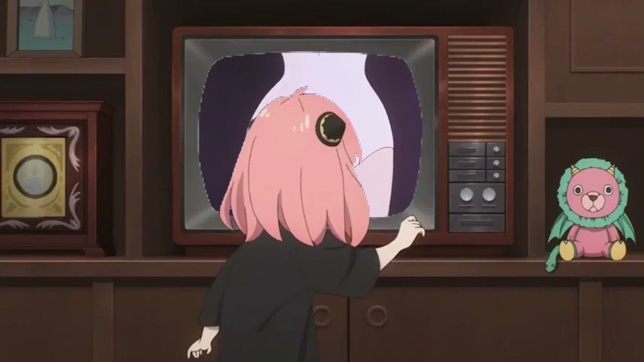 Anya Forger likes watching Miss Machiko