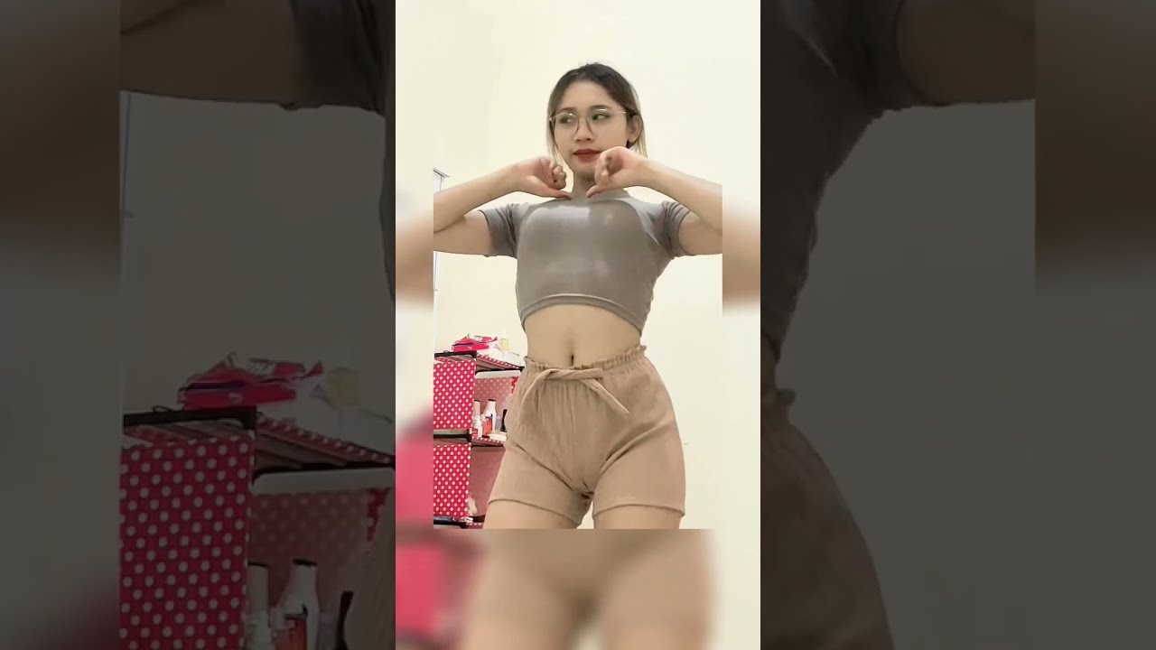 Apem tembem Nyeplak bergaris 🤤💦 #shorts #goyang #tiktok