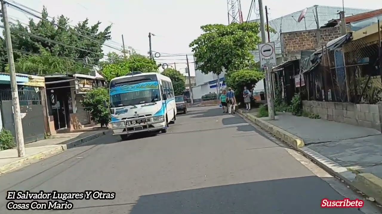 Apopa, from Ciudad Obrera to Colonia Santa María, by motorcycle. Apopa, San Salvador, El Salvador