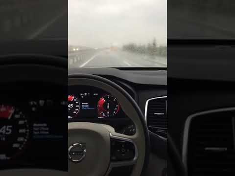 Araba Snap|Volvo S90|Gündüz|Hız|Yağmurlu Hava