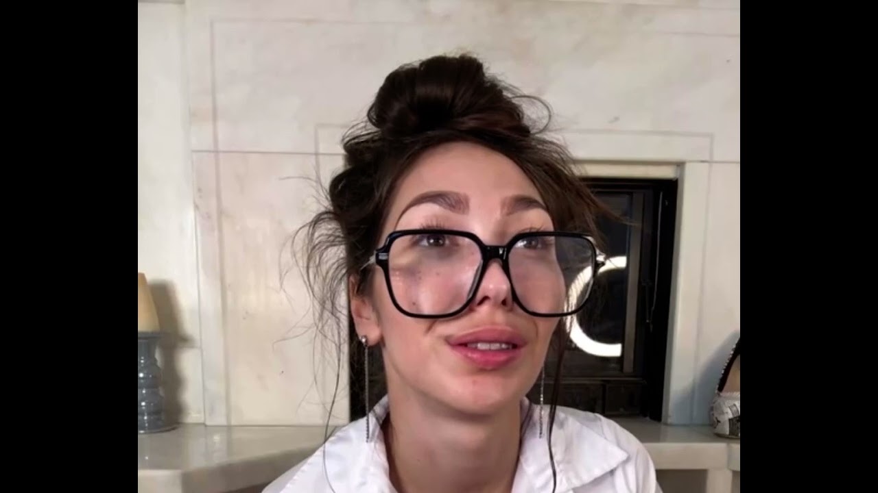 Are you ready for this hot mom ?
