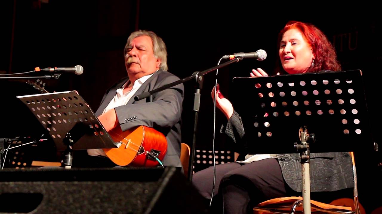 Arif Sağ & Sabahat Akkiraz - Çayın Ortasında
