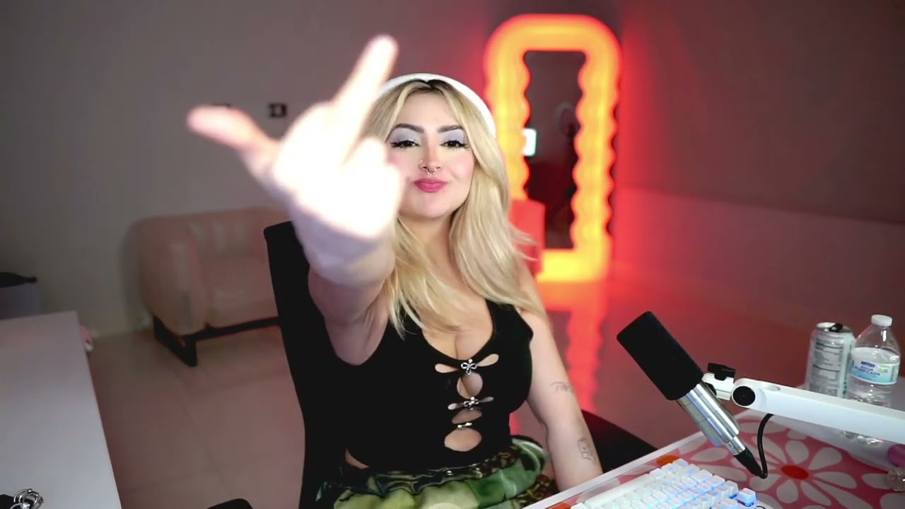 arigameplays hot