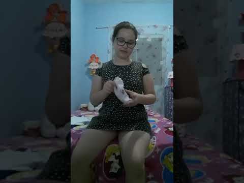 Arrumando minhas roupas para ir para escola